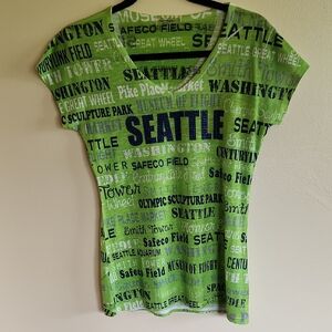 Sweet Gisele, New York, Women's SEATTLE shirt. SEAHAWKS  Size L.